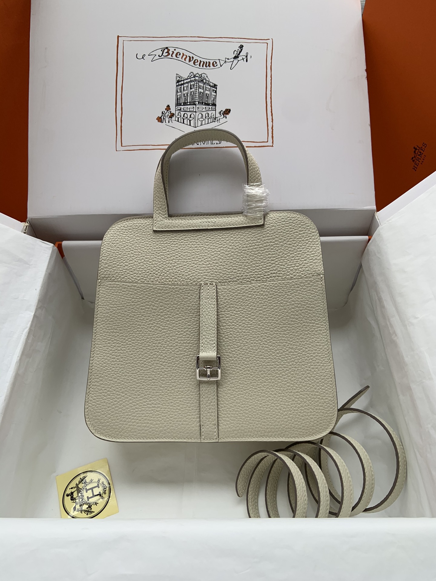 Hermes Halzan 25 Handbag Shoulder Bag In Pearl Grey Clemence Leather